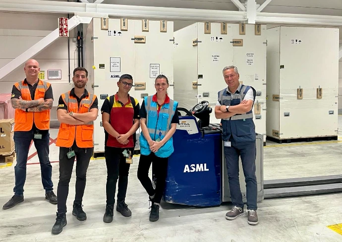 Jeff van Hek @ ASML-DHL Logistics 
